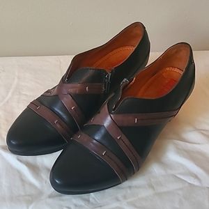 Elegant Black and Brown Women's Shoes